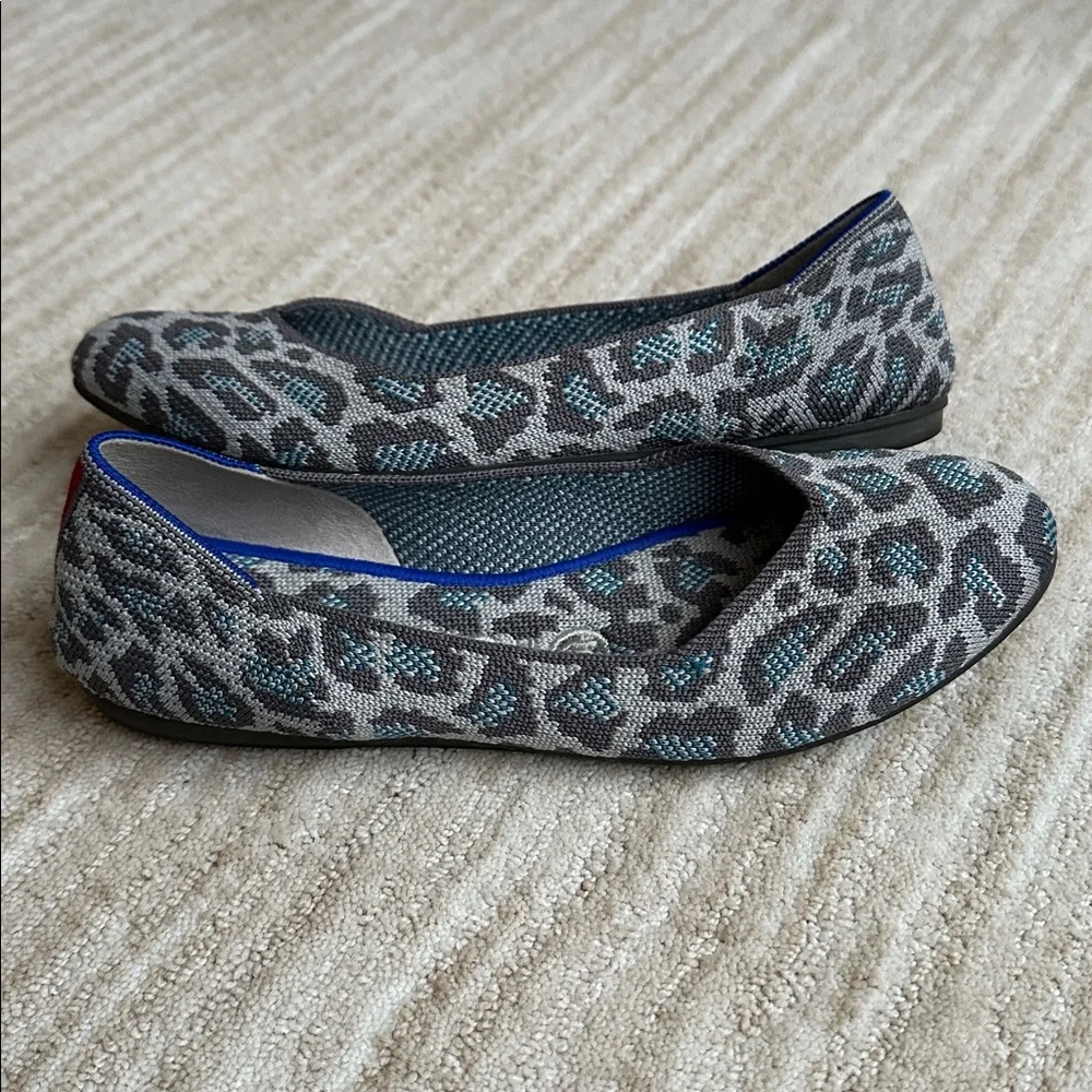 EUC Rothy’s Gray Spotted Leopard Cheetah Round Toe Flats Limited Edition Size 7